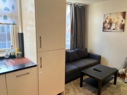 Stunning 1 Bedroom in Stunning Location - Mayfair Area - image 17