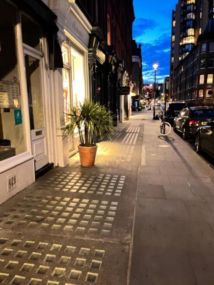 Stunning 1 Bedroom in Stunning Location - Mayfair Area - image 5