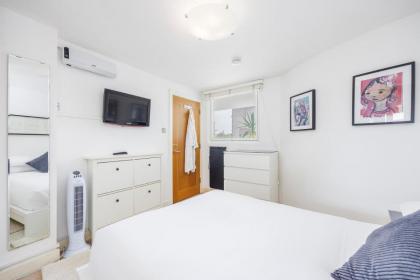 Manchester Road By Austin David Apartments - image 11