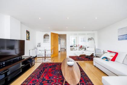 Manchester Road By Austin David Apartments - image 15