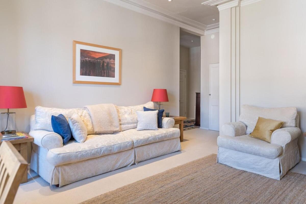 Homely 2 Bedroom Victorian Apartment in Hampstead - image 6