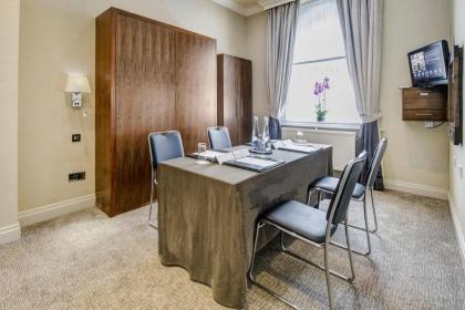 Gem Langham Court Hotel - image 27