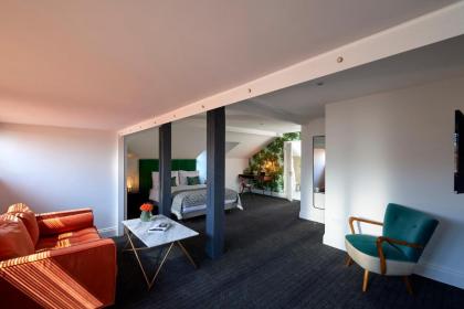 The Lodge Hotel - Putney - image 3