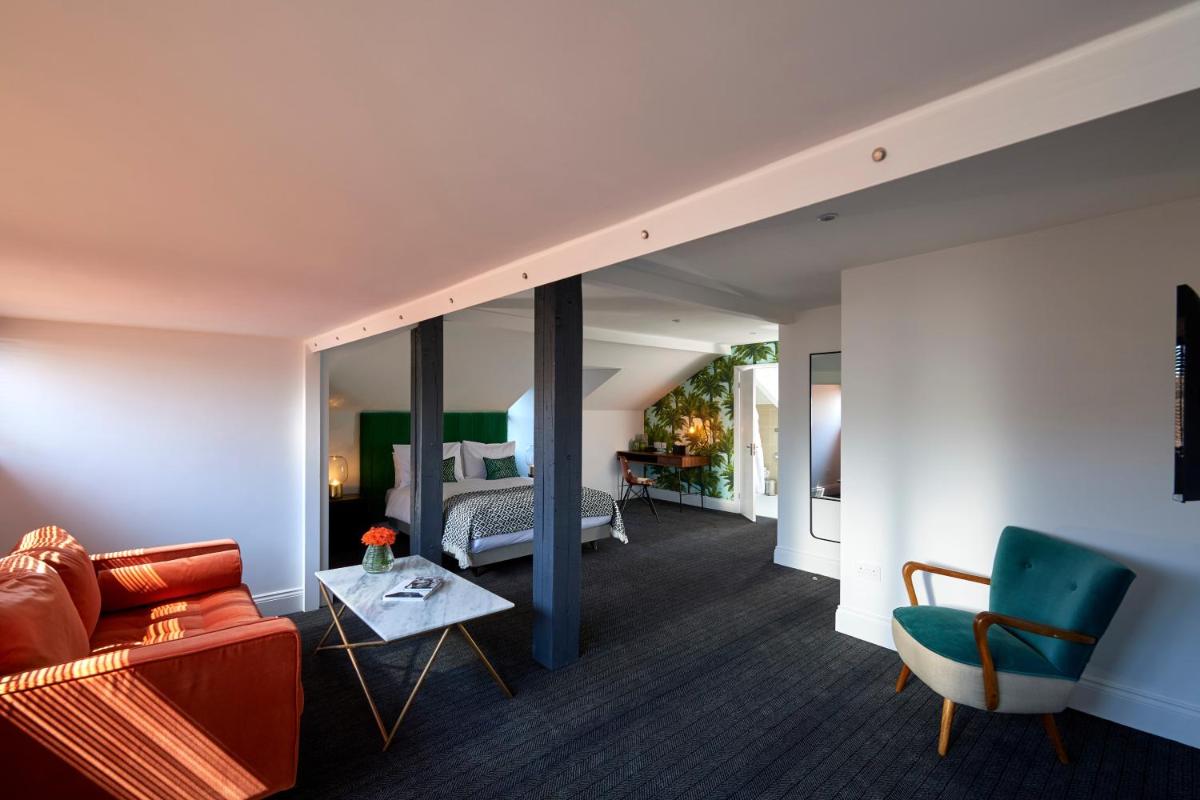The Lodge Hotel - Putney - image 3