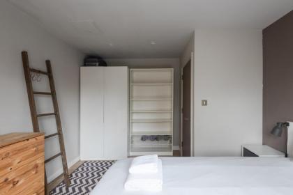 GuestReady - Cosy 2BR Home in Vibrant Angel - image 13