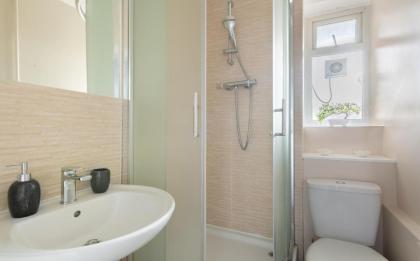 Beautiful Central 4 Bedroom Apart next2 KingsCross - image 6