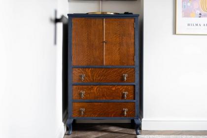 Top Floor Chic Camden Apartment sleep 2 - image 24