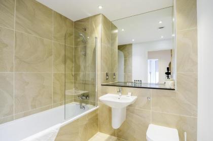 Tooley Street Apartments by Viridian Apartments - image 4
