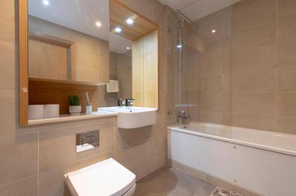 Canary Luxe Apartment - image 17