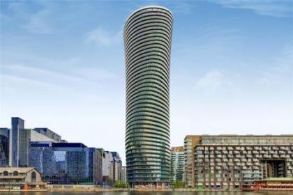 Canary Luxe Apartment - image 2