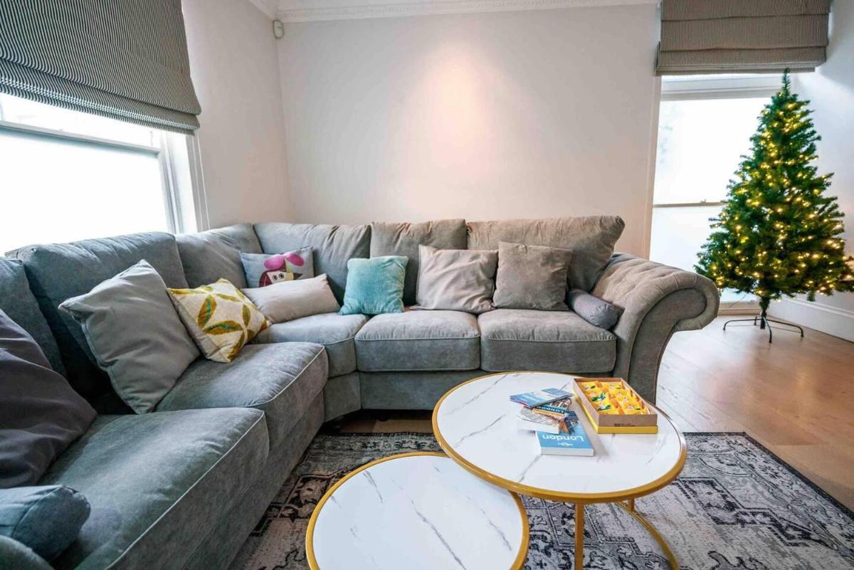 Spacious & Modern 3BRs house in central london - image 6