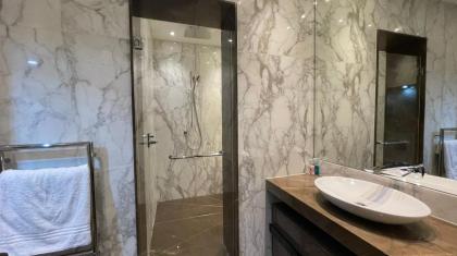 6000sqft Apartment on Park Lane with Private Swimming poolGym&Sauna - image 30