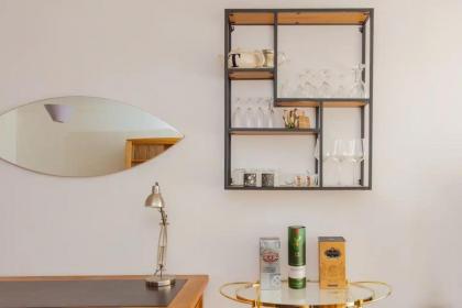 Bright 2 Bedroom Apartment in Islington - image 17