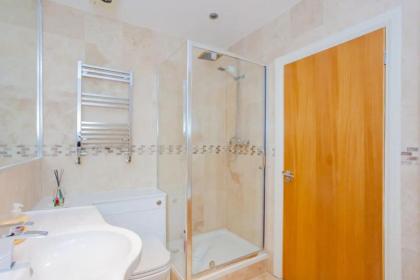 Bright 2 Bedroom Apartment in Islington - image 19