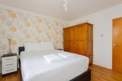 Bright 2 Bedroom Apartment in Islington - image 2