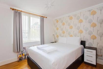 Bright 2 Bedroom Apartment in Islington - image 8