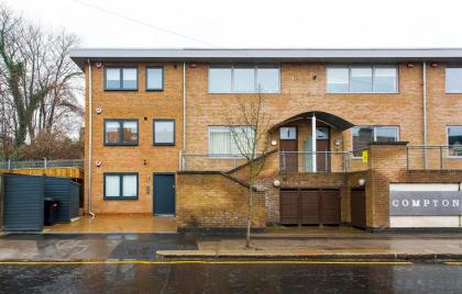 Manor House Studios By Morethanstays