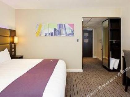 Premier inn Southwark Borough High St - image 3
