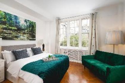 Authentic & Spacious 5 Bed Apartment/Hyde Park London