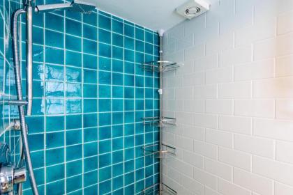Two Bed Notting Hill Gem - image 18