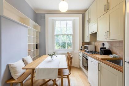 Two Bed Notting Hill Gem - image 6