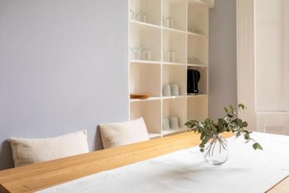 Two Bed Notting Hill Gem - image 8