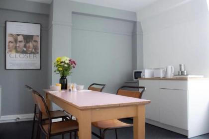 Trendy 1 Bedroom Apartment in Kings Cross - image 4