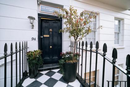 The Warwick By Aura Collection 