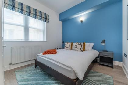 One Bedroom - Tower Bridge - London City by Prime London Stays M-9 - image 6