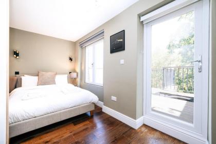 The Knaresborough by Aura Collection - image 24