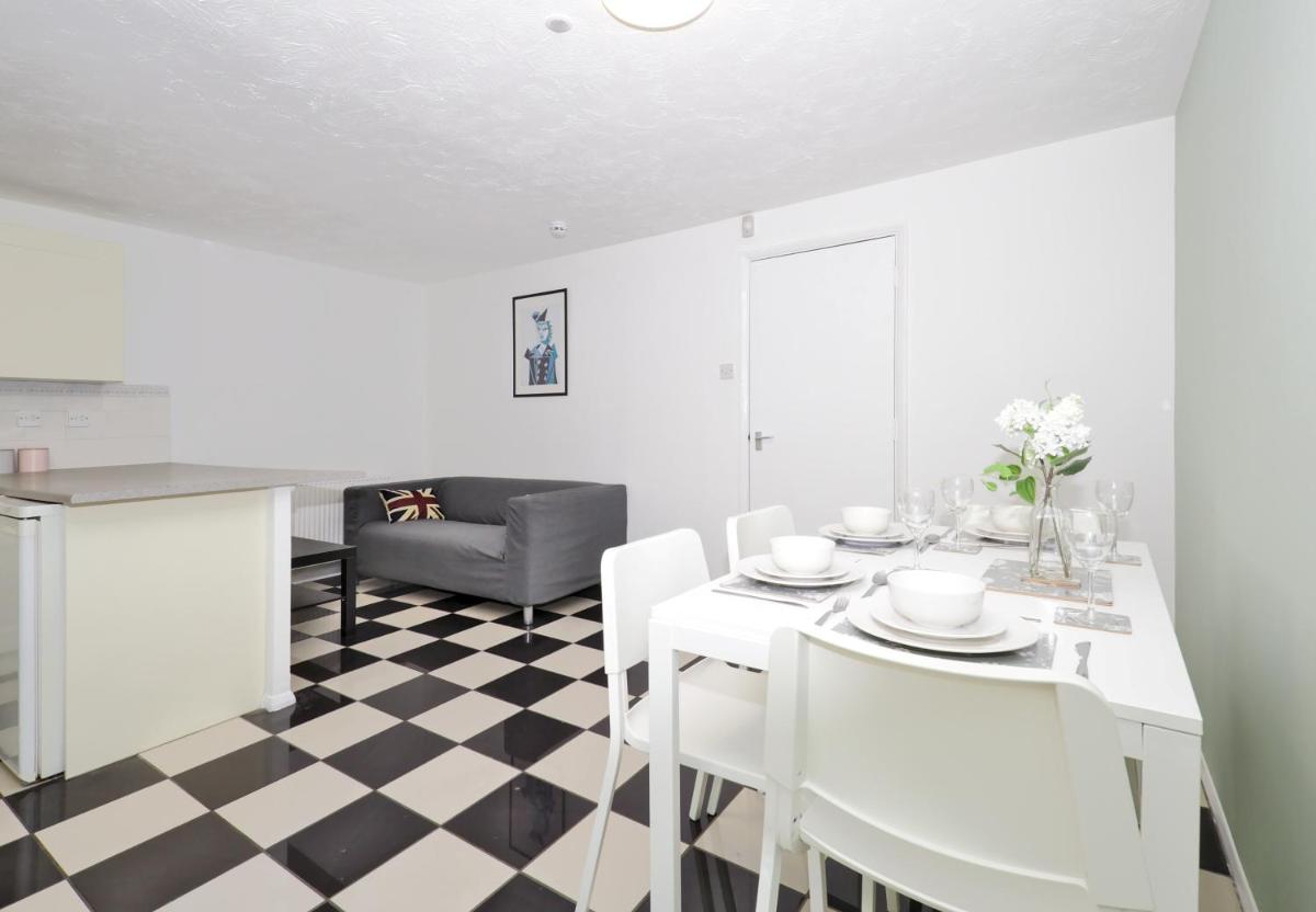 Harlinger Lodge Annexe - image 3