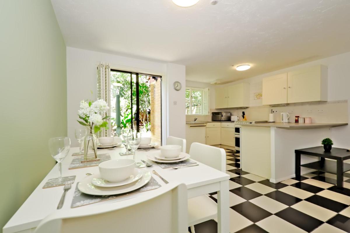 Harlinger Lodge Annexe - image 7