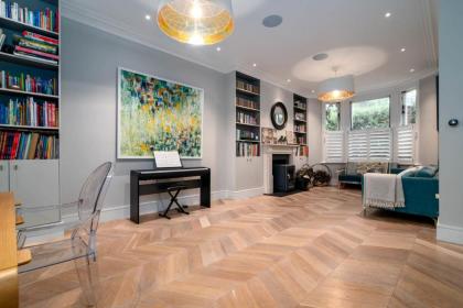 GuestReady - Family Stay in the heart of Fulham - image 11