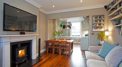 Marylebone Luxury 2-Bed Duplex with Terrace - image 2