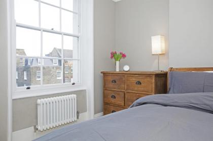 Marylebone Luxury 2-Bed Duplex with Terrace - image 20