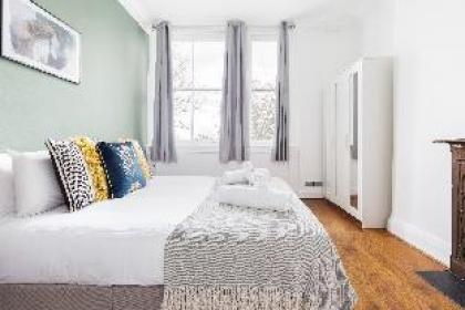 The Primrose Hill Flats - image 10