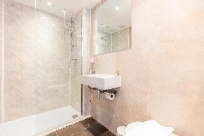 The Primrose Hill Flats - image 13