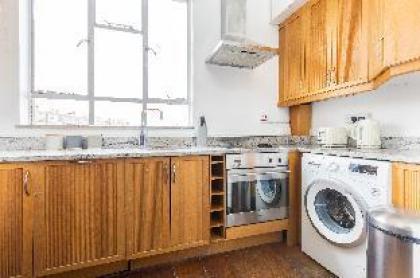 The Primrose Hill Flats - image 4