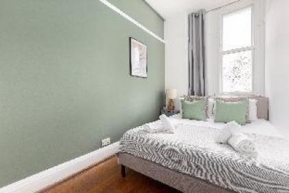 The Primrose Hill Flats - image 8