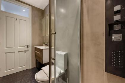 The West Kensington Apartments - image 9