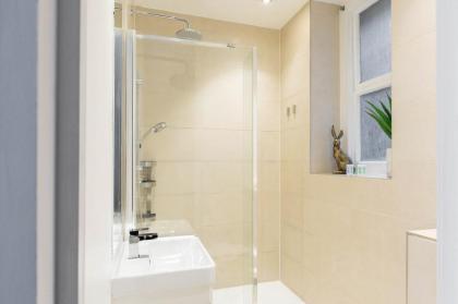 The Pimlico Apartments - image 4