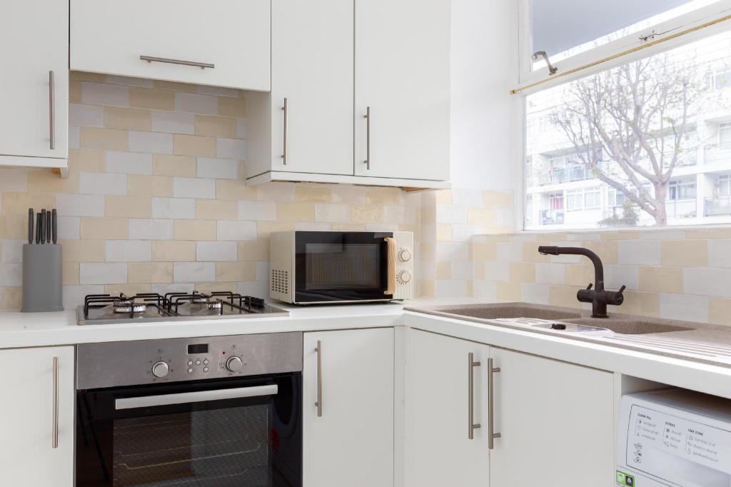 The Pimlico Apartments - image 6