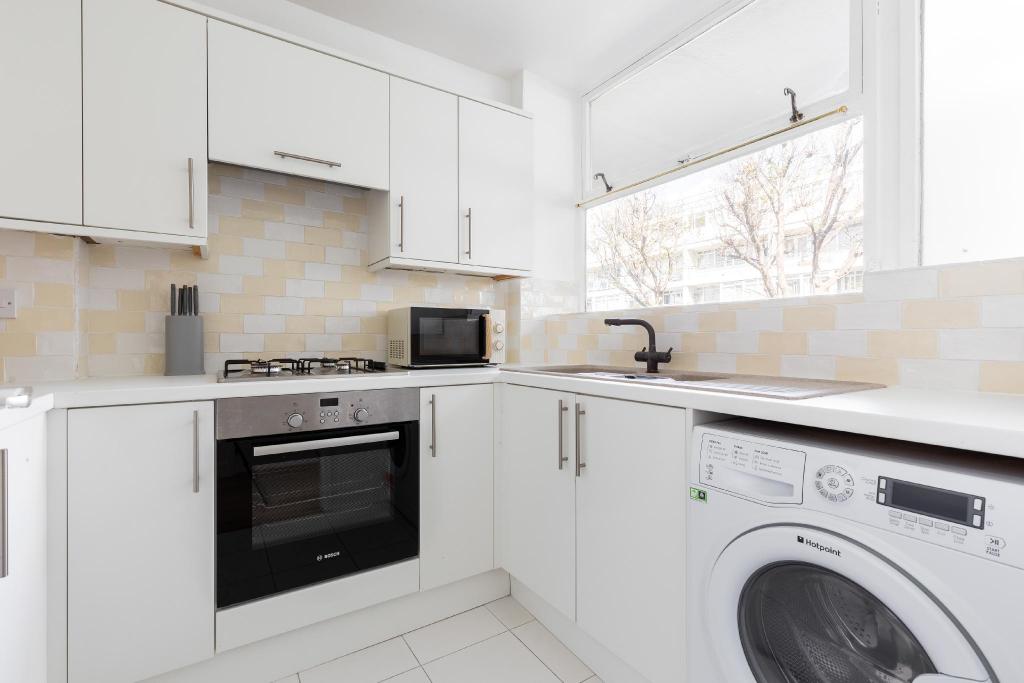 The Pimlico Apartments - image 7