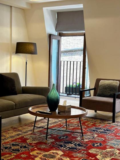 Mayfair Piccadilly - The Choice