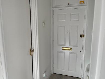 City Haven King En-suite & Double Room With Parking - image 19