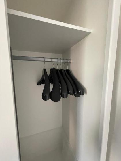 City Haven King En-suite & Double Room With Parking - image 27