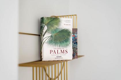 GuestReady - Modern Apt in Chelsea with a Terrace - image 23