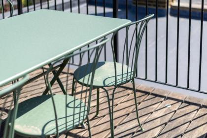 GuestReady - Modern Apt in Chelsea with a Terrace - image 30