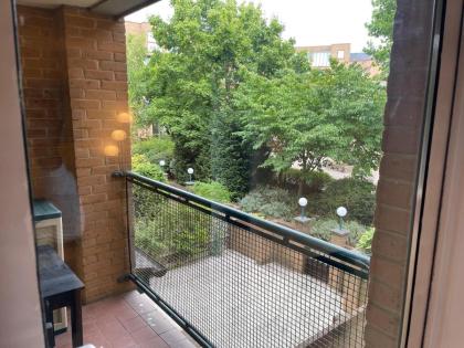 Luxe Haven En-suite & Double Room Flat With Parking - image 23