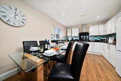 London Heathrow Living Serviced Apartments by Ferndale - image 18